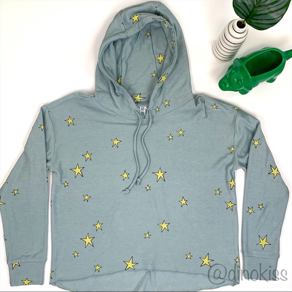CHASER Blue w/ Yellow Star Hi Low Cropped Hoodie